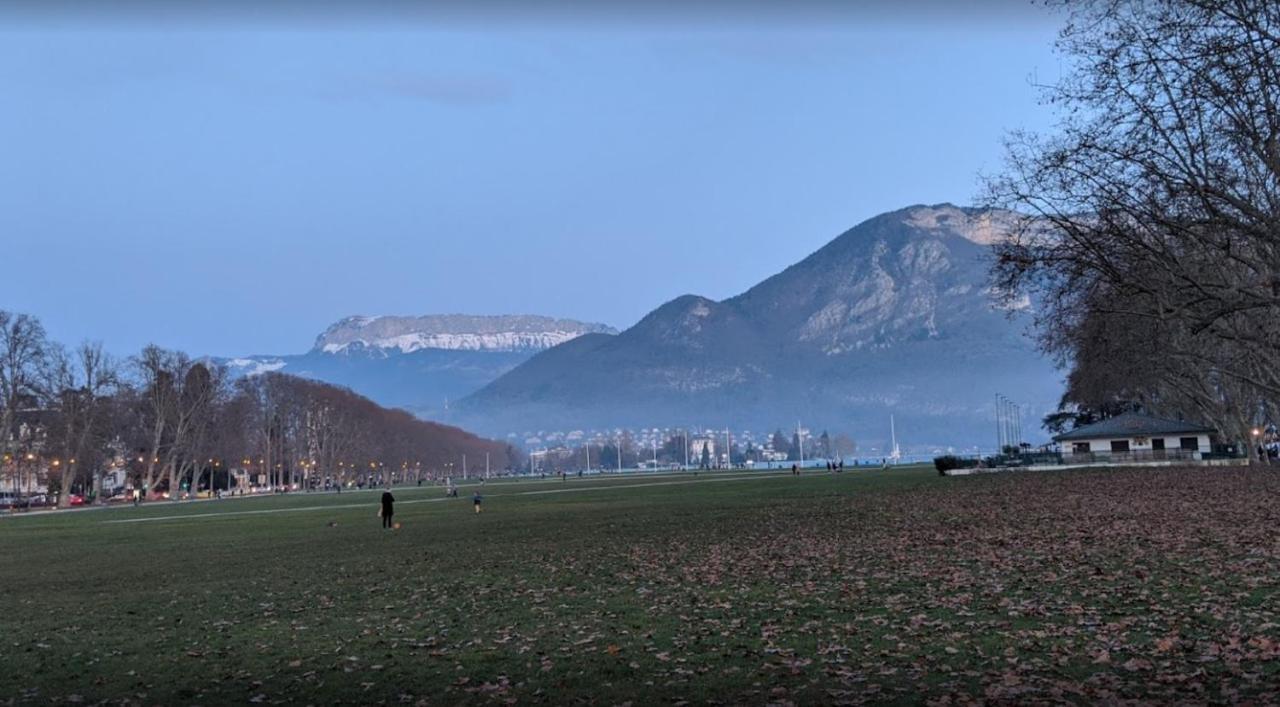 Diane 100 M Du Lac Annecy Exteriör bild